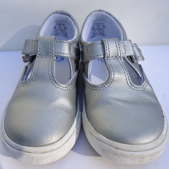 SIZE 8.KEDS DAPHNE Silver Metallic Leather Sneaker - Picture 2 of 8